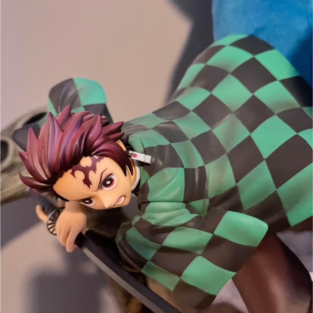 Demon Slayer Figure. - Picture 2 of 5
